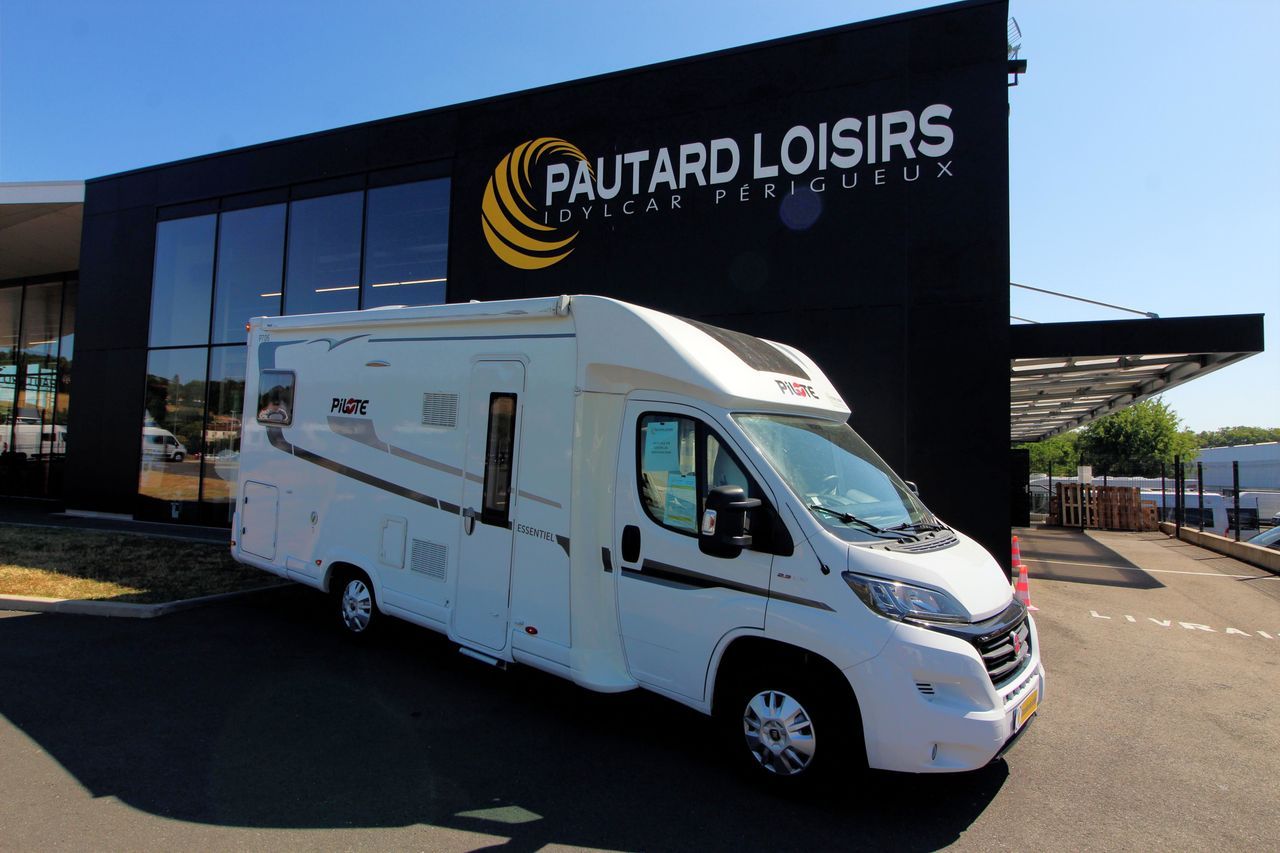 Camping-car PILOTE P 706 GJ ESSENTIEL